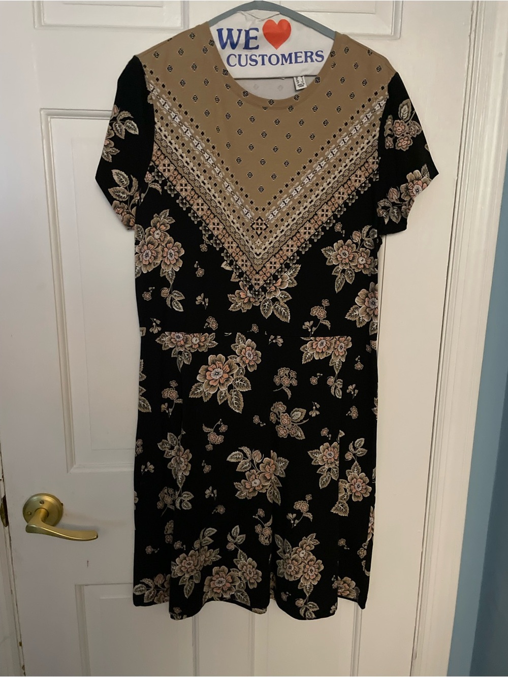 Isaac Mizrahi Live Floral Short Sleeve Black and Tan Dress